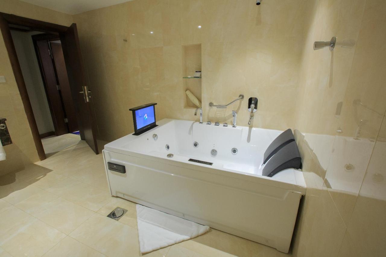 Swiss In Tabuk Hotel Eksteriør bilde